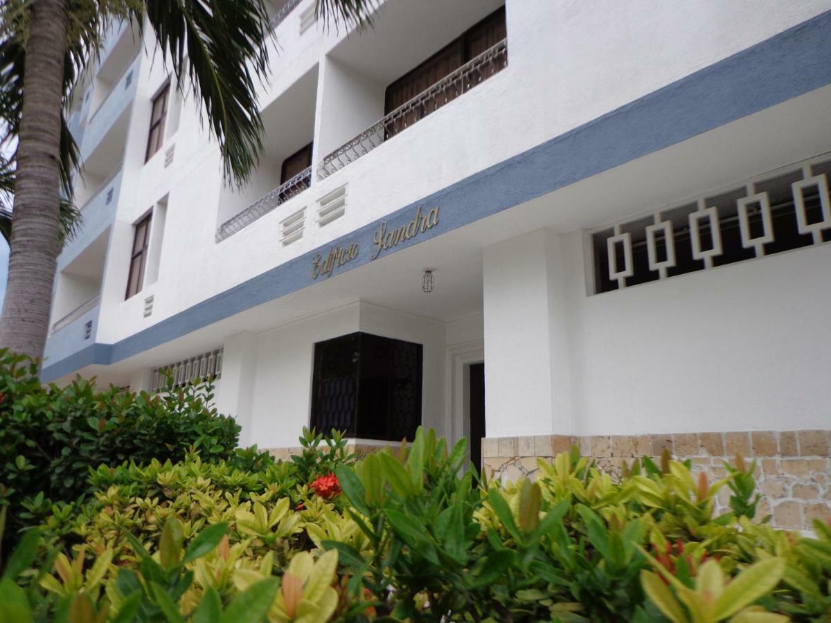 Edificio Sandra Santa Marta  Exterior photo